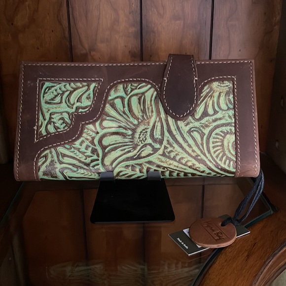 Myra cocktail tooled leather wallet - Picture 2 of 3